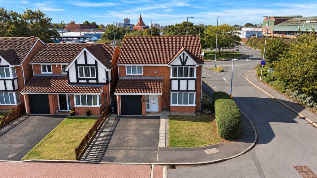 Farriers Close, Marshgate, Swindon, Wiltshire, SN1 2QS